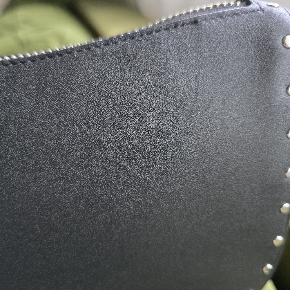 Coach Swinger with Rivets - Picture 7 of 9